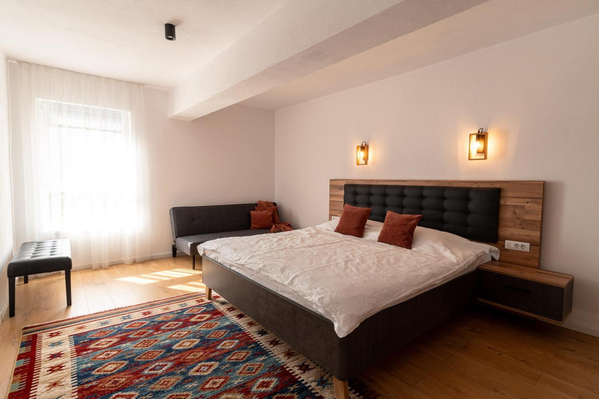 Urban Six Apartments Făgăraş Buitenkant foto